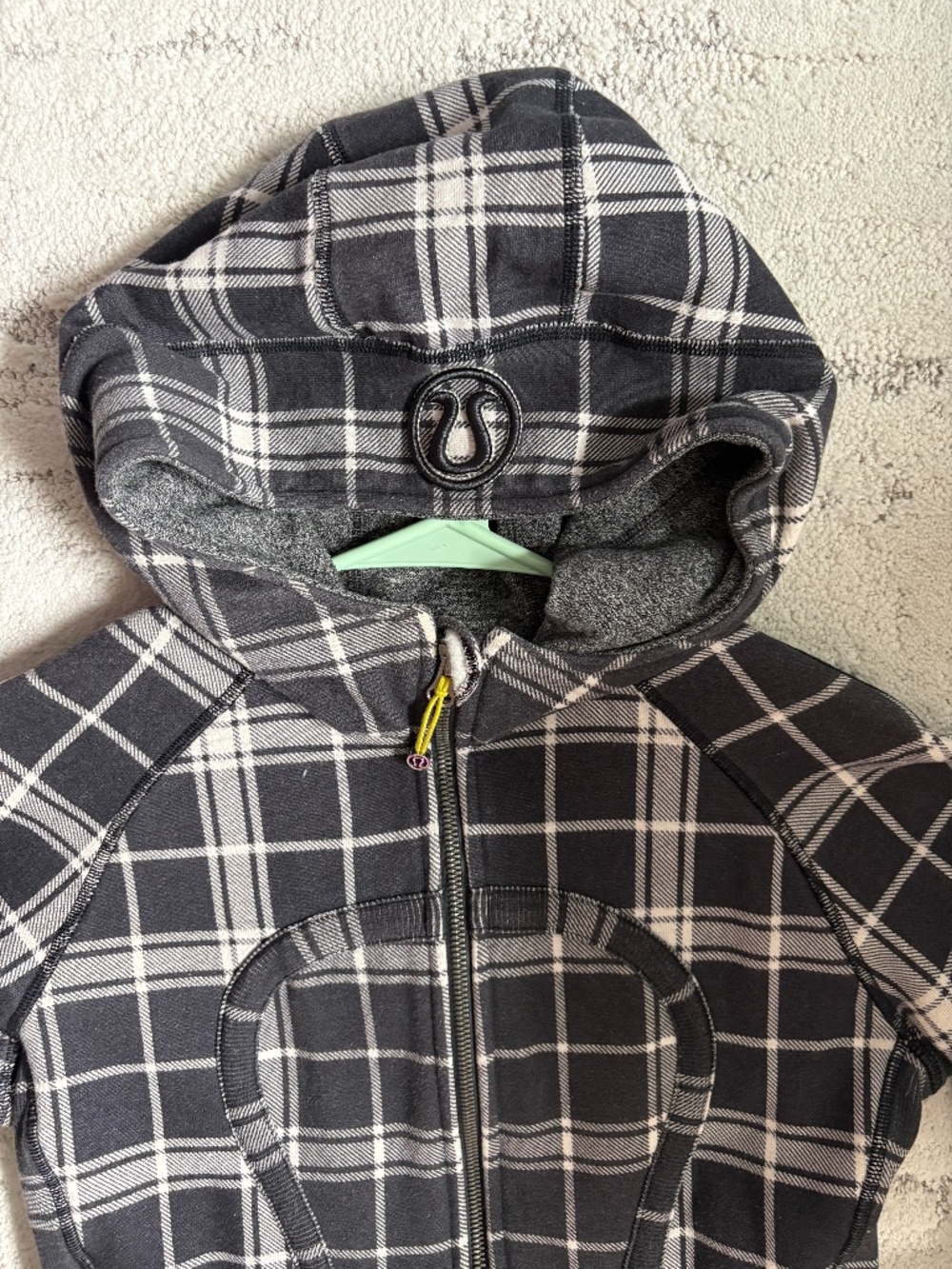 Lululemon Scuba Zip Up, size 6